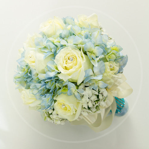 Youthful and Dainty AWD 6